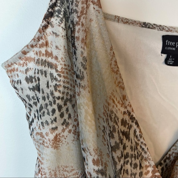 free press Splattered Cross V-neck Tank Top Size S - Picture 6 of 6